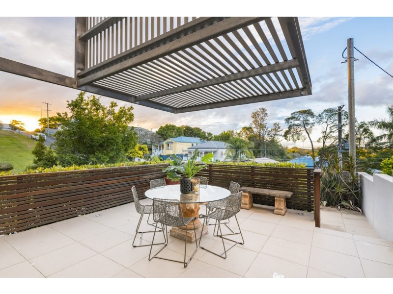 8 Effie Street, Bardon QLD 4065