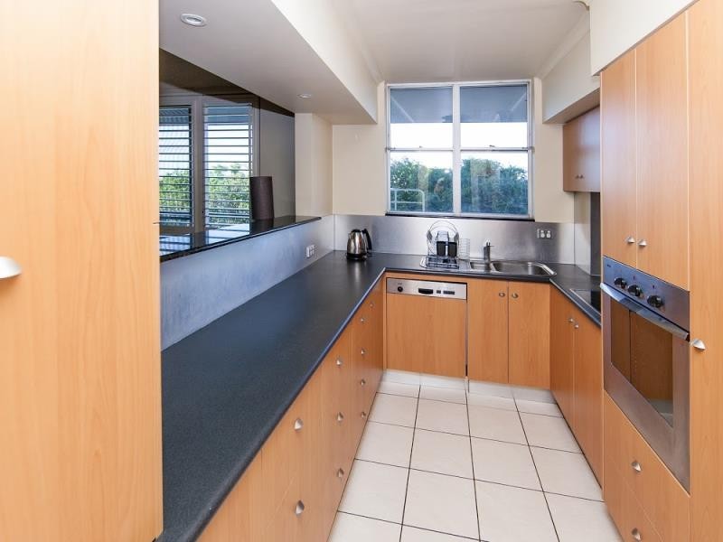 14/36 Jerdanefield Road, St Lucia QLD 4067