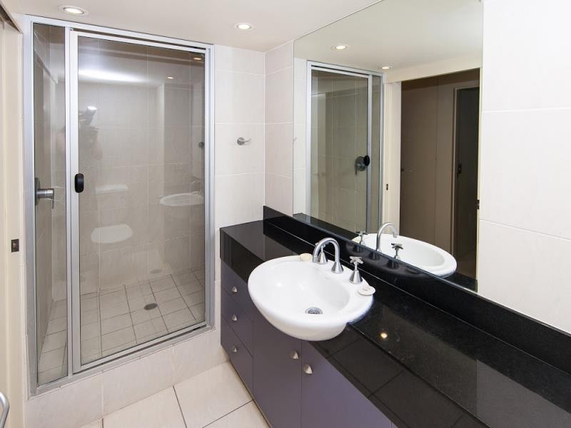 14/36 Jerdanefield Road, St Lucia QLD 4067