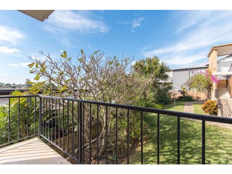 1/8 Explorer Street, Toowong QLD 4066