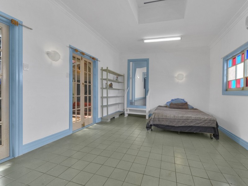 22 Elliott Street, Kangaroo Point QLD 4169