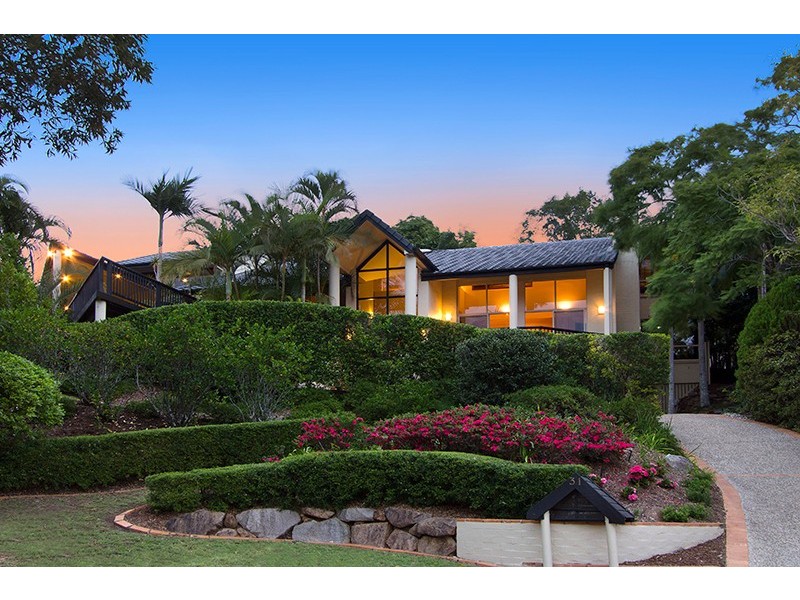 31 Geewan Place, Chapel Hill QLD 4069