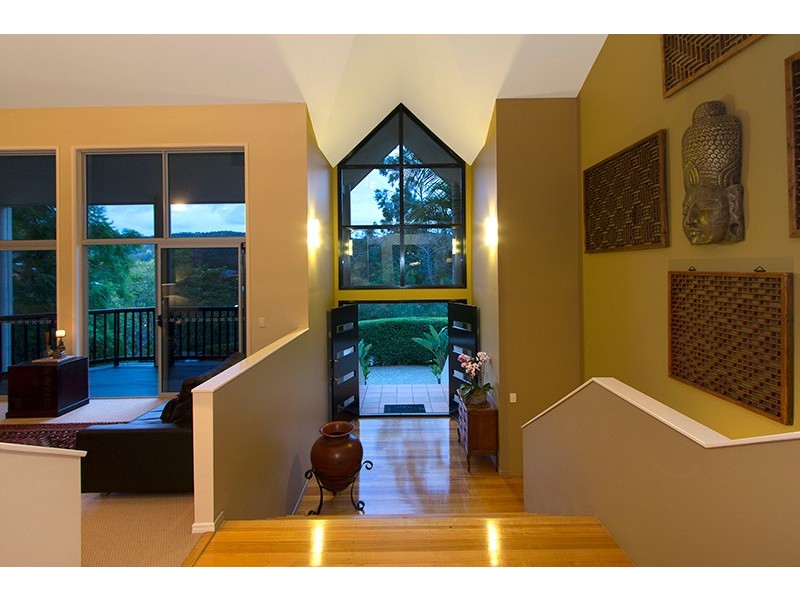 31 Geewan Place, Chapel Hill QLD 4069