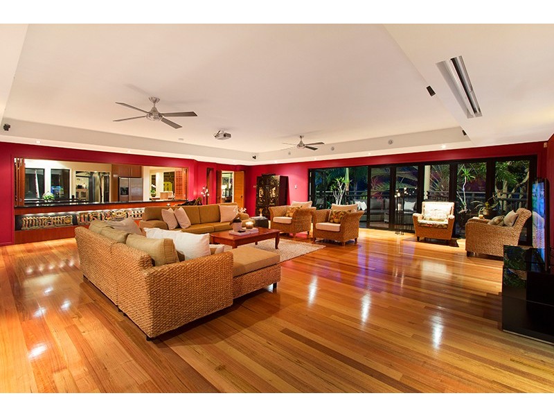 31 Geewan Place, Chapel Hill QLD 4069