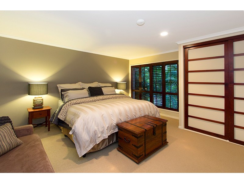 31 Geewan Place, Chapel Hill QLD 4069