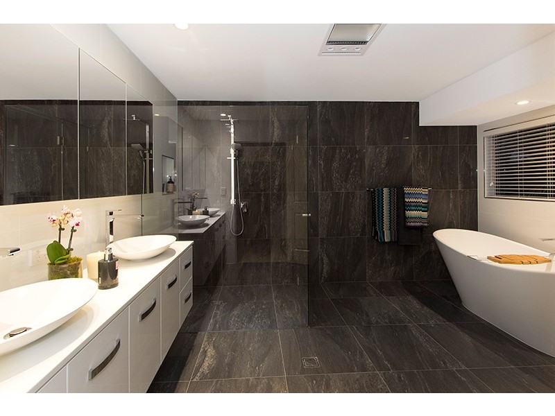 31 Geewan Place, Chapel Hill QLD 4069