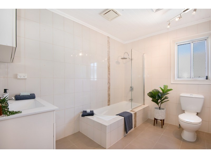 15 Argyle Street, Red Hill QLD 4059