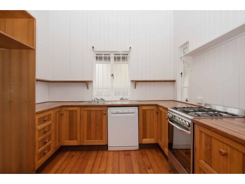 105 Simpsons Road, Bardon QLD 4065