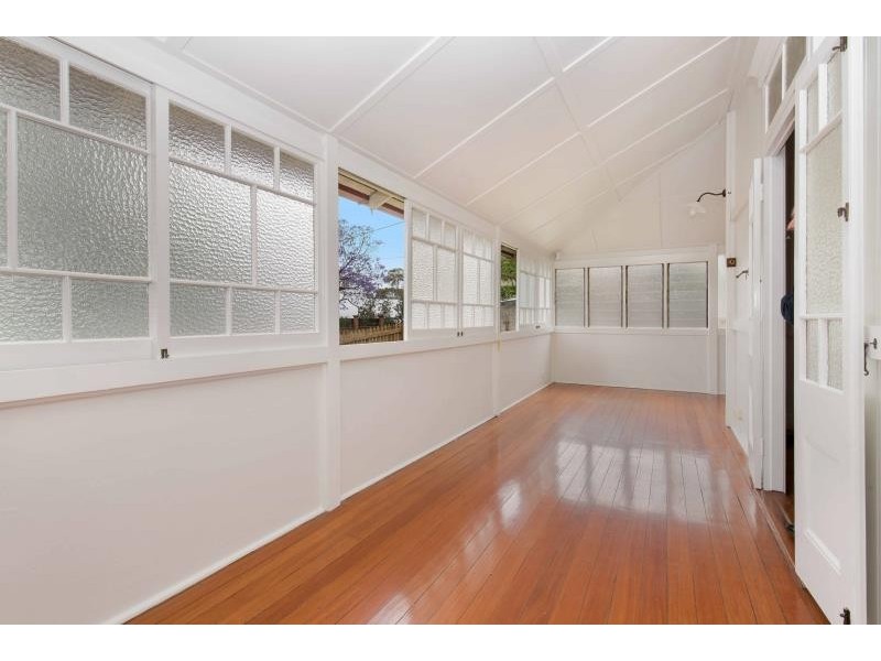 105 Simpsons Road, Bardon QLD 4065