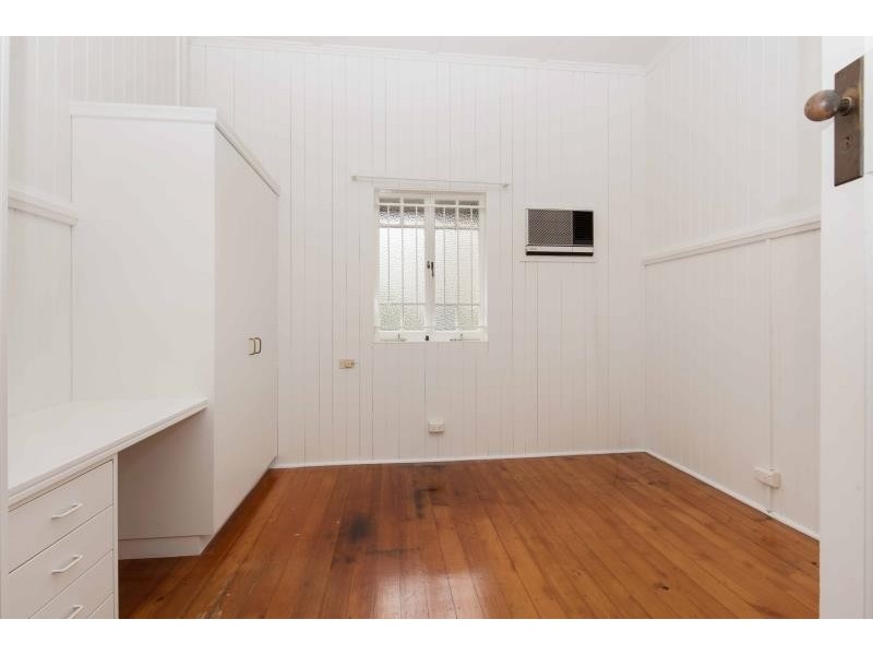 105 Simpsons Road, Bardon QLD 4065