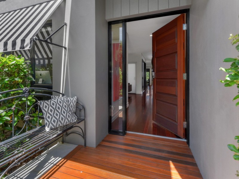 15 Wellington Road, Red Hill QLD 4059