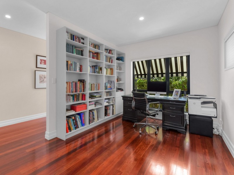 15 Wellington Road, Red Hill QLD 4059