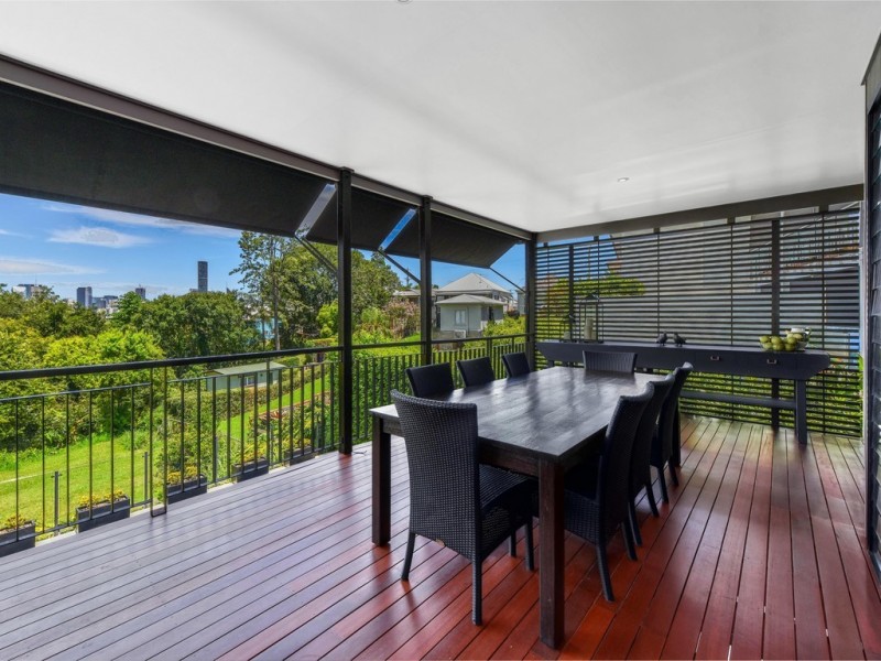 15 Wellington Road, Red Hill QLD 4059