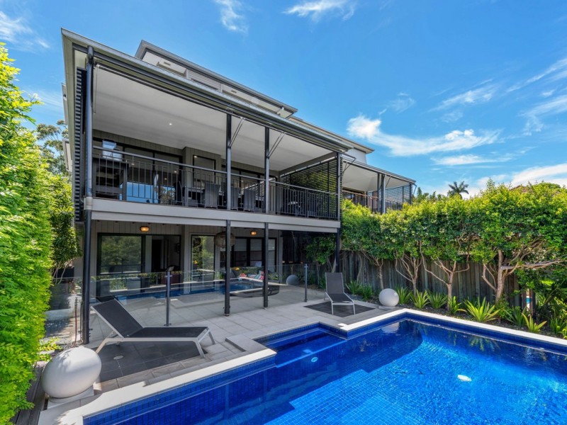 15 Wellington Road, Red Hill QLD 4059