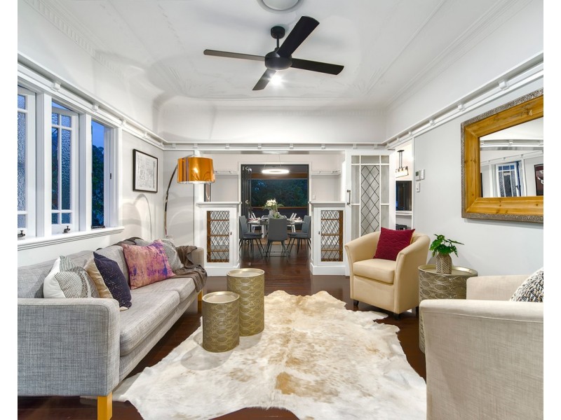 5 Davies Road, Ashgrove QLD 4060