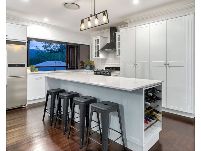 5 Davies Road, Ashgrove QLD 4060