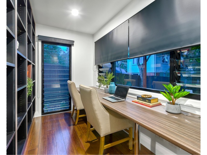 5 Davies Road, Ashgrove QLD 4060