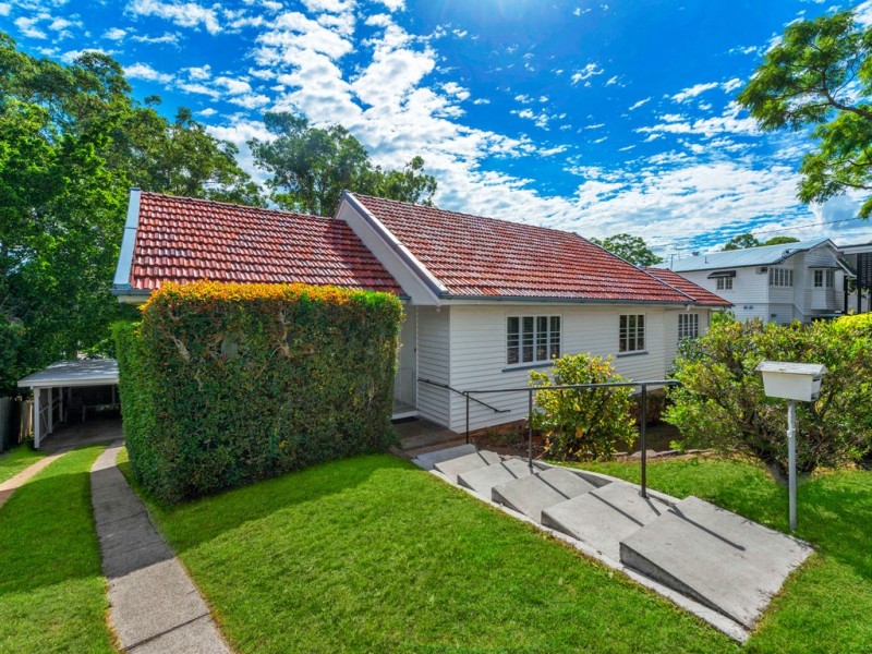 54 Mareeba Road, Ashgrove QLD 4060