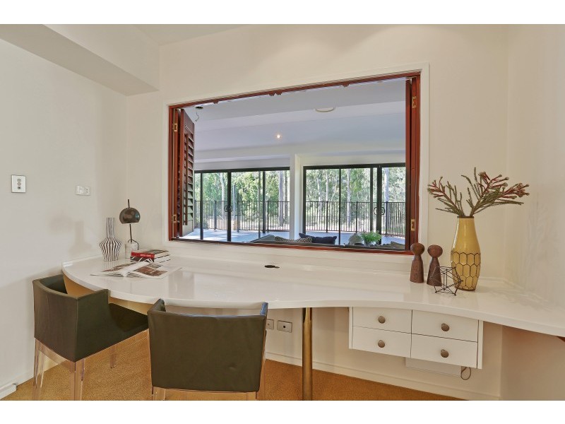 10 Oakview Circuit, Brookwater QLD 4300