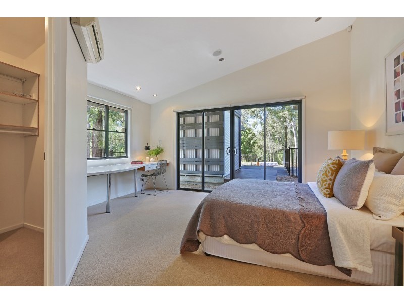 10 Oakview Circuit, Brookwater QLD 4300