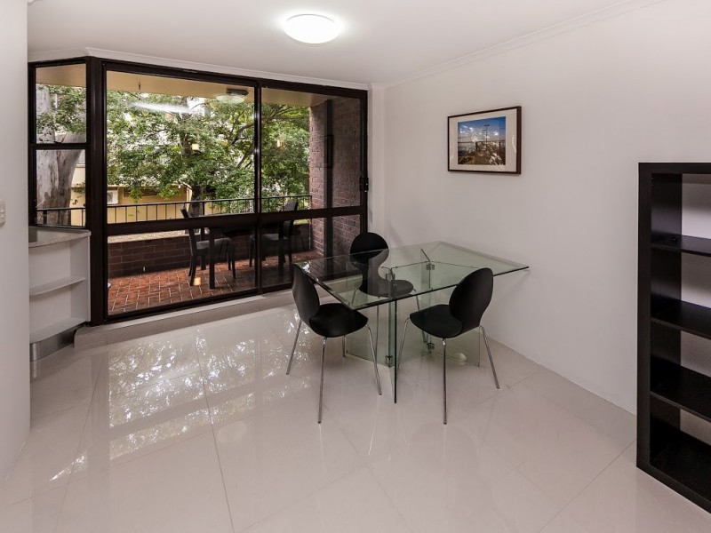 11/24 Carr Street, St Lucia QLD 4067