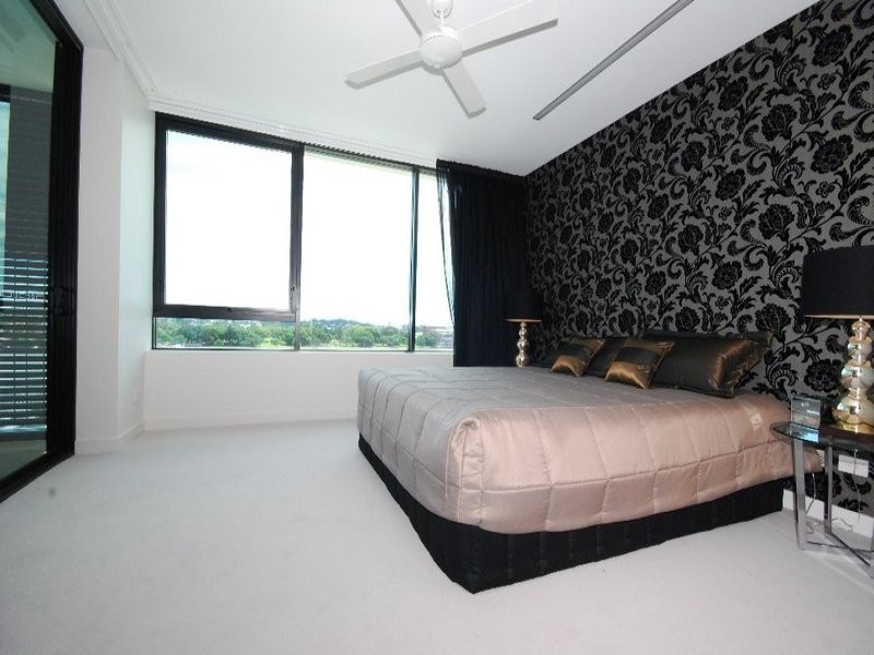 90 Wynnum Road, Norman Park QLD 4170