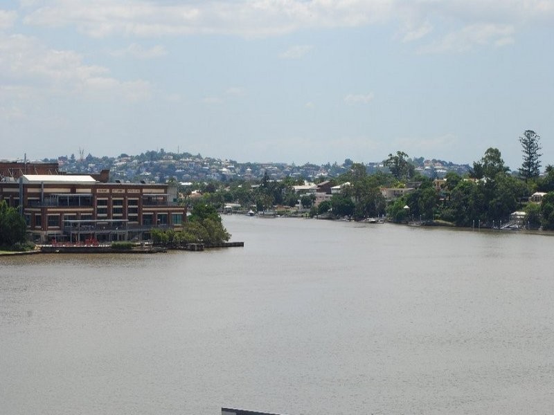 90 Wynnum Road, Norman Park QLD 4170