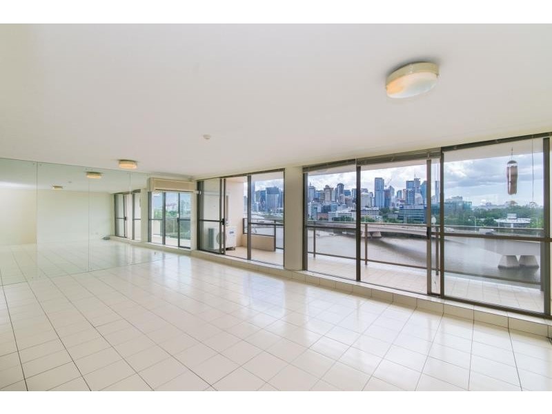 27/10 Lower River Terrace, South Brisbane QLD 4101