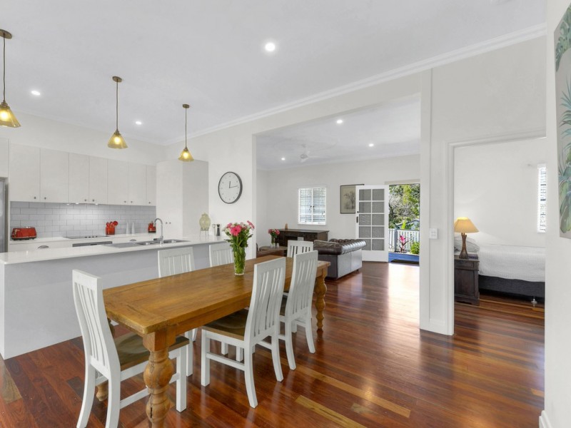 16 Lind Street, Newmarket QLD 4051