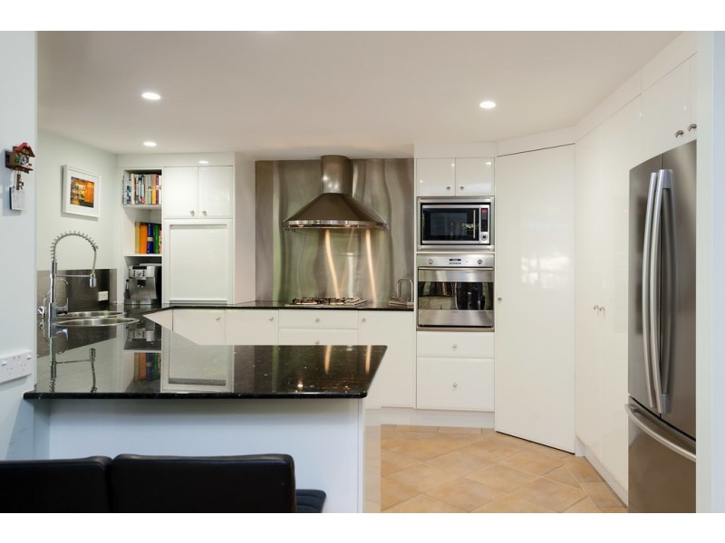 9 Wollundry Place, The Gap QLD 4061