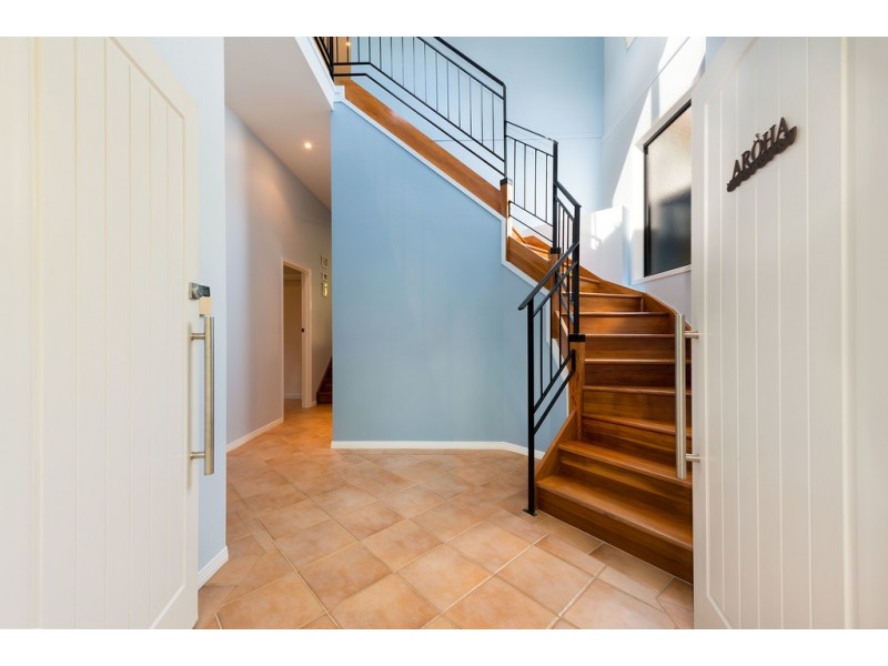 9 Wollundry Place, The Gap QLD 4061