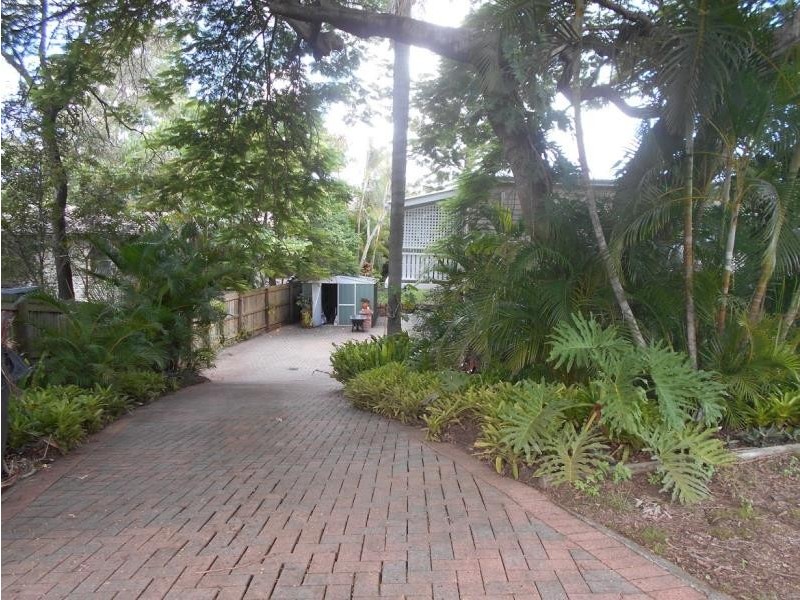 33 Dovedale Crescent, Ashgrove QLD 4060