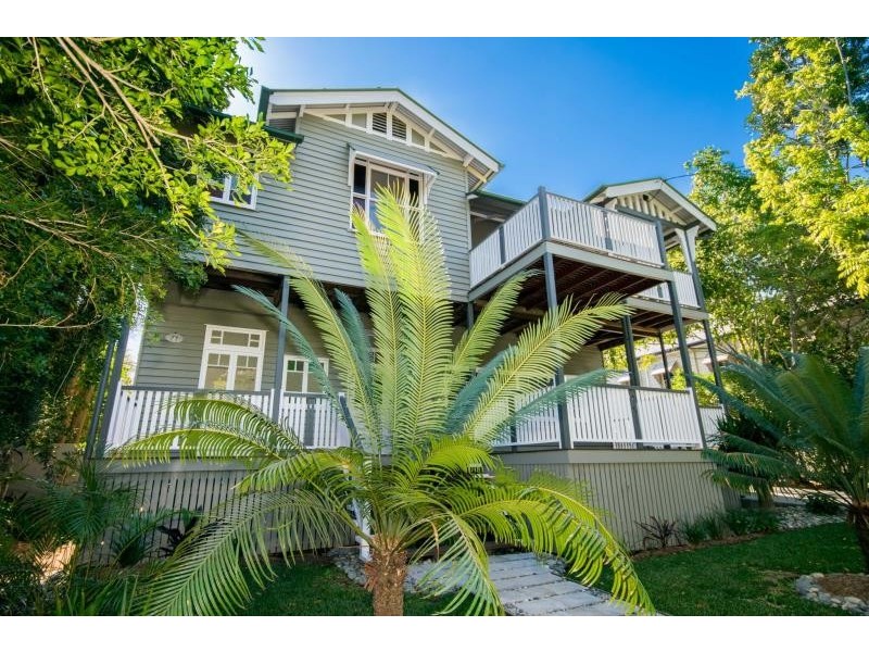 27 Mark Street, Newmarket QLD 4051