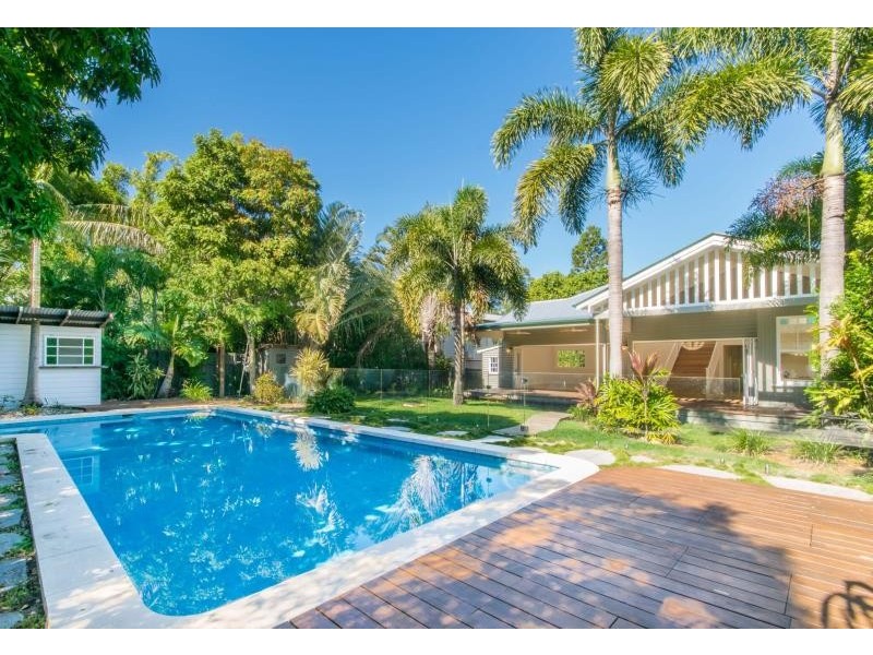 27 Mark Street, Newmarket QLD 4051