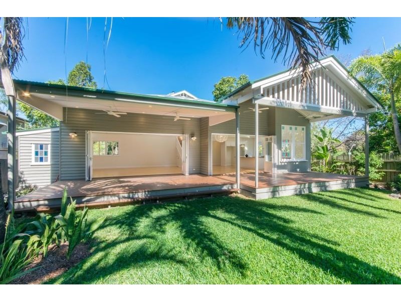 27 Mark Street, Newmarket QLD 4051