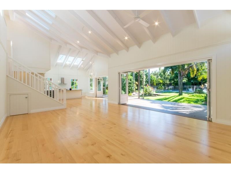 27 Mark Street, Newmarket QLD 4051