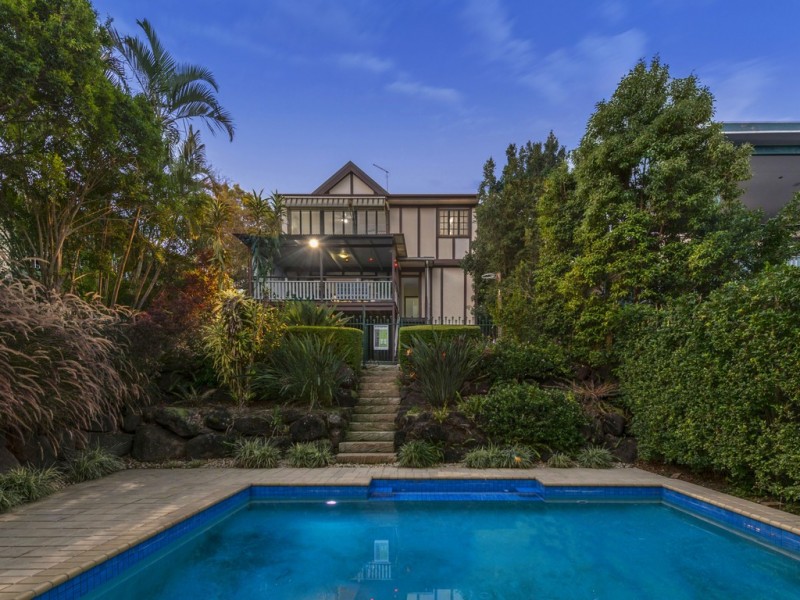 63 Boundary Road, Bardon QLD 4065