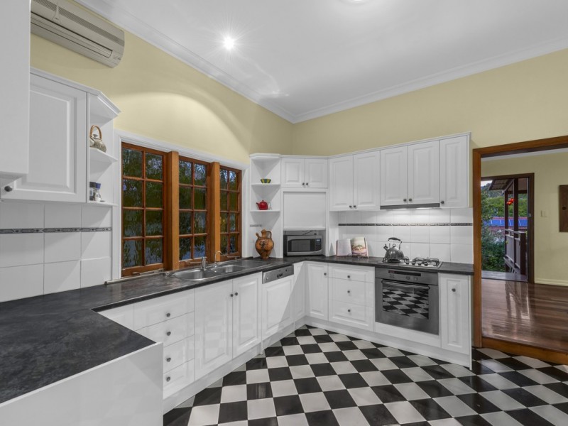 63 Boundary Road, Bardon QLD 4065