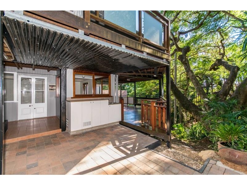 7 Northam Avenue, Bardon QLD 4065