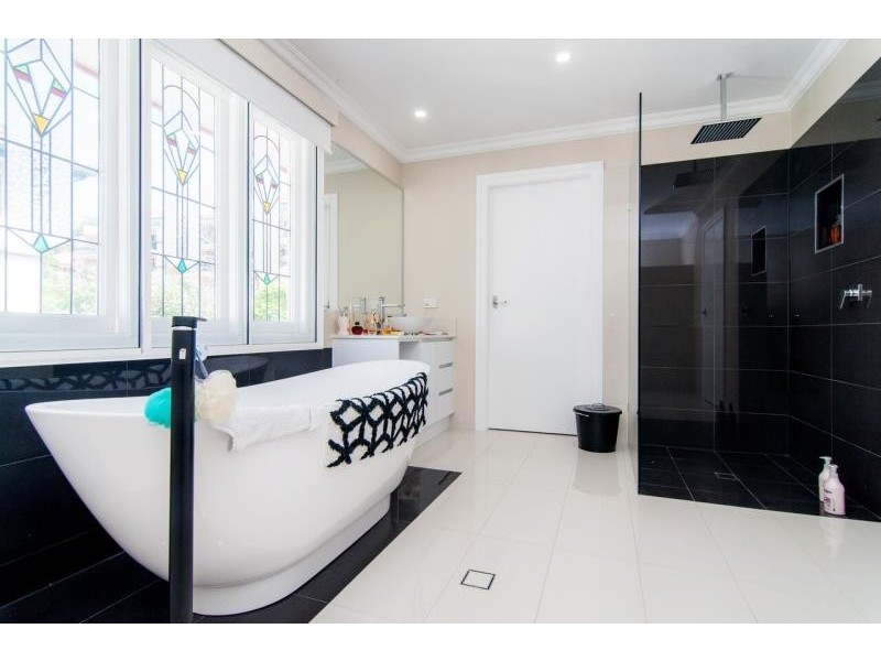 398 Kingsford Smith Drive, Hamilton QLD 4007