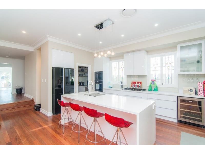 398 Kingsford Smith Drive, Hamilton QLD 4007