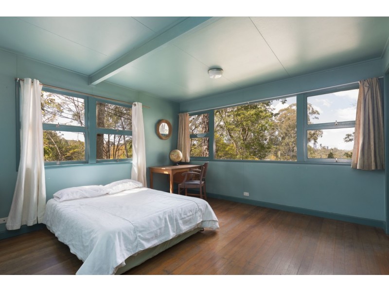 1 Angus Street, Bardon QLD 4065