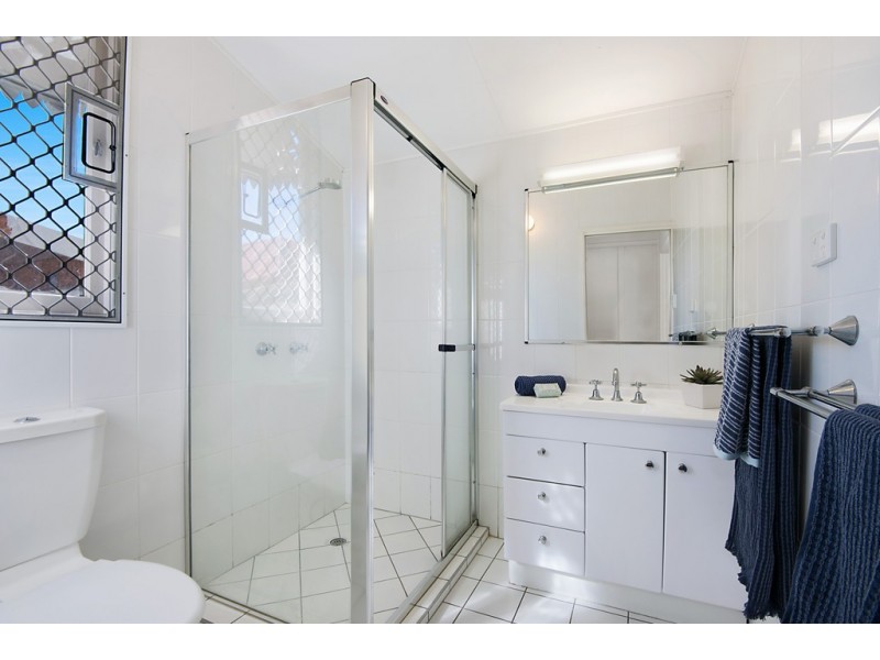 75 Heussler Terrace, Milton QLD 4064