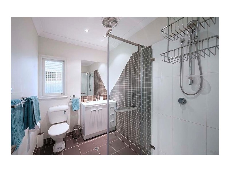 24 Eton Street, Toowong QLD 4066