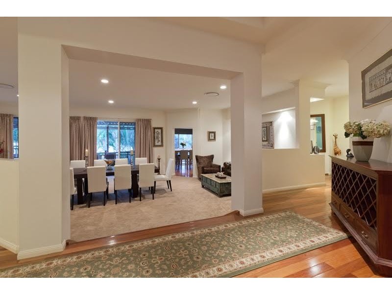 117 Tristania Road, Chapel Hill QLD 4069