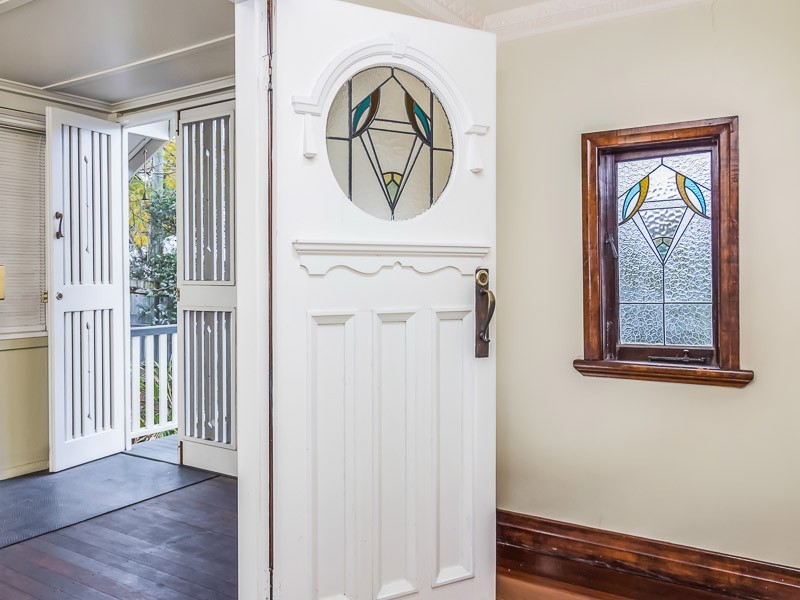 1 Chiswick Road, Bardon QLD 4065