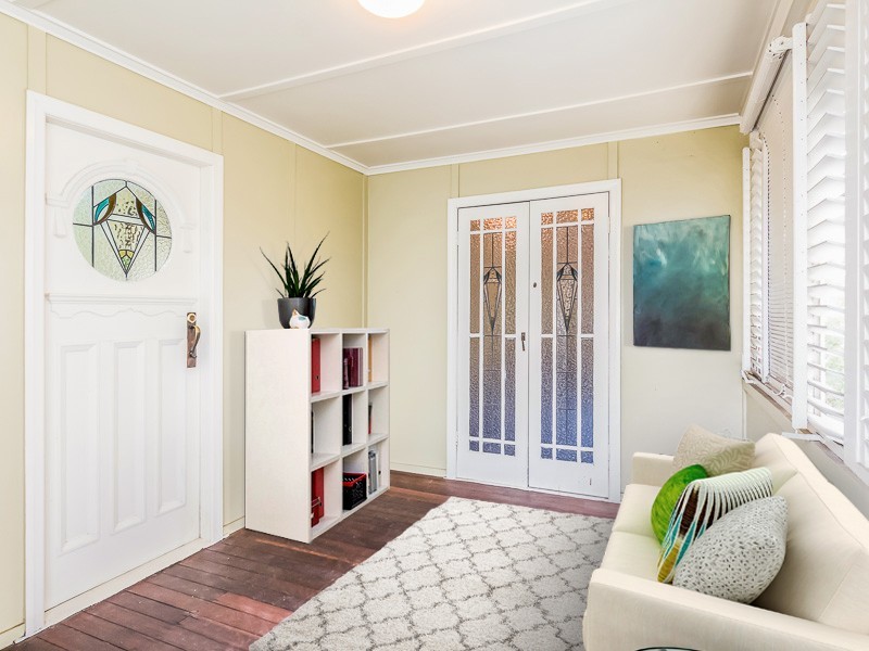 1 Chiswick Road, Bardon QLD 4065