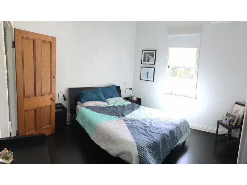 32 Windsor Road, Red Hill QLD 4059
