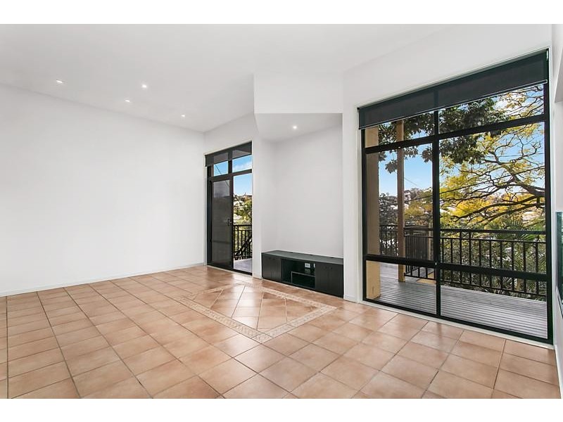 12 Owen Lane, Auchenflower QLD 4066