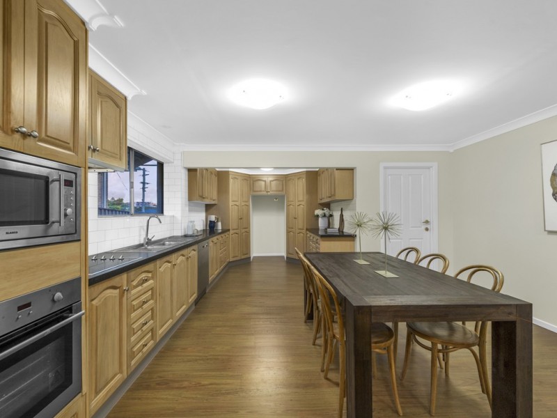 65 Long Street, Camp Hill QLD 4152